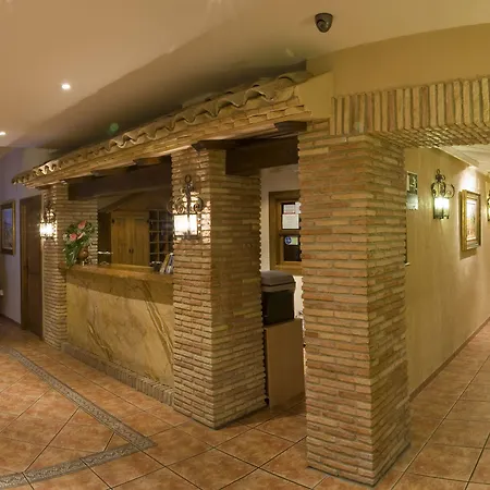 拉波萨达旅舍 3*